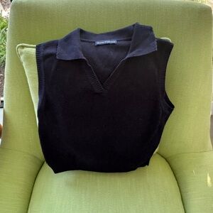 Brandy Melville navy  Collared Sleeveless Sweater Vest -